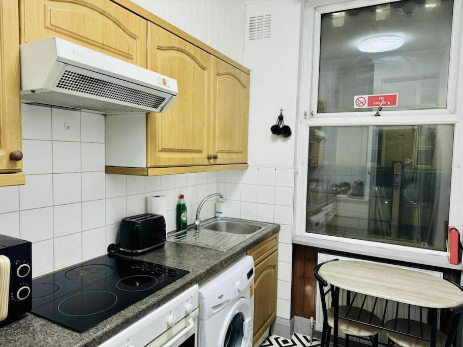 1 Bedroom Studio Next To King'S Cross St Pancreas Station Londen Buitenkant foto